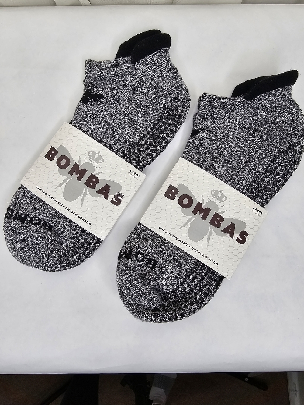 Bombas Gripper Ankle Socks Dark Gray 2 Pack Large New